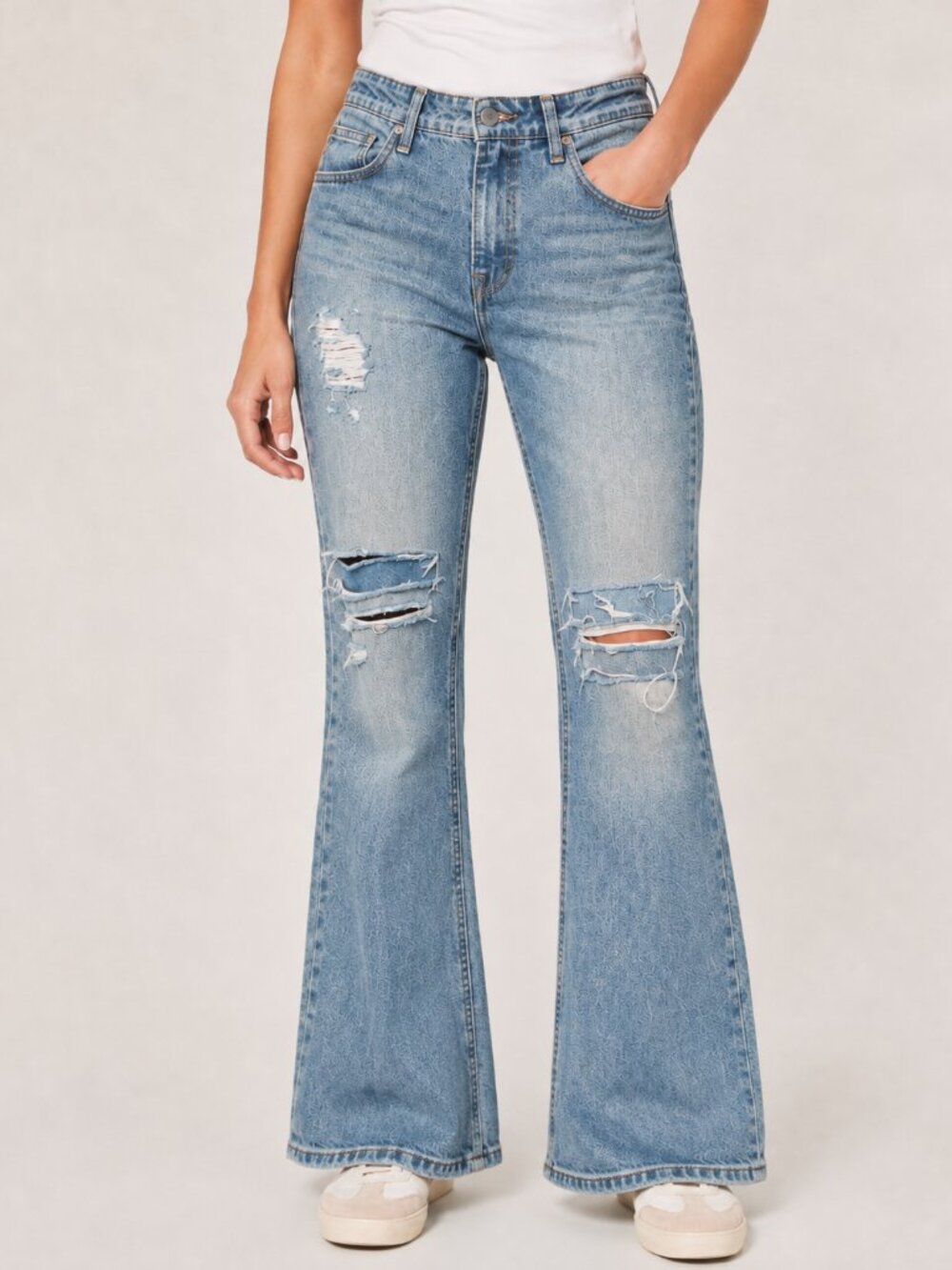 FRAME Women’s The Low Boot Light Wash Ripped Destroyed Jeans Size 27